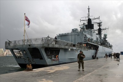 HmsCumberlandEvacBenghazi@Uk110225