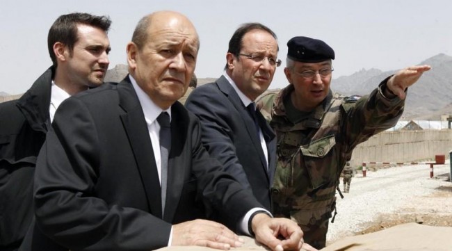 VisitAfghanHollandeLeDrianMilit@Fr120525