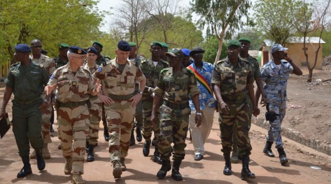 VisiteMinDefMalien@EUTMMali130608