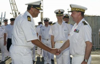 a ceremony aboard the Dutch vessel HrMs Johan de Witt chaired by the Admiral Deputy Commander of Operation Atalanta and in the presence of Air Force General Patrick de Rouziers, military chief of the European Union (Credits: Ministry of defense)