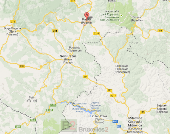 Le site de Raska où un charnier a été découvert, est situé de l'autre coté de la "frontière" du Kosovo avec la Serbie, près de Novi Pazar (crédit: Carte google)