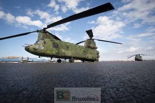 Chinook helicopter on the tarmac. (Dutch Ministry of Defense)