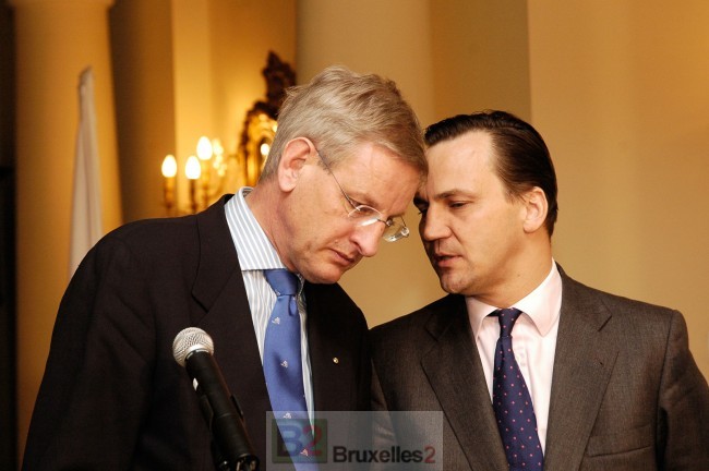 Bildt et Sikorski à Varsovie en 2008 (crédit : MSZ - Min. Aff. étr polonais)