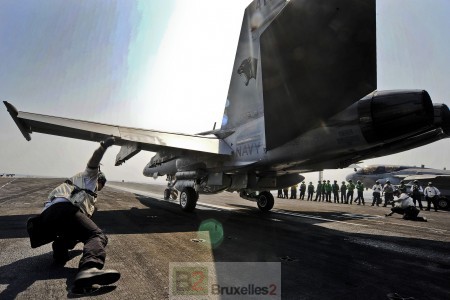 F/A18 Hornet on the deck of the aircraft carrier Eisenhower (credit: US army, 2012)