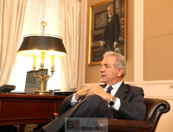 Avramopoulos et Jourova : le maillon faible de la Commission Juncker ?