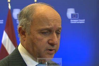 Laurent Fabius à la sortie du Conseil (crédit : B2 / EBS)