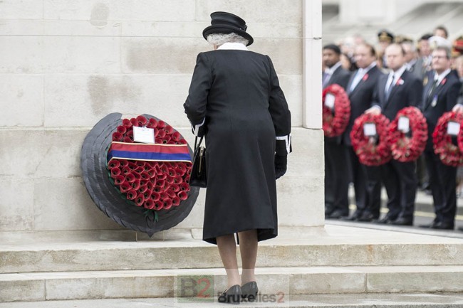 Ce sera aussi une couronne pour le respect des règles économiques ? (crédit : Crown / La Reine lors de la cérémonie de l'Anzac Day)