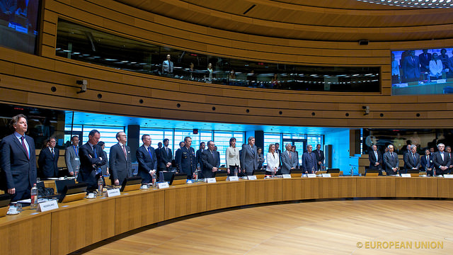 la minute de silence à la mémoire des naufragés de Méditerranée au Conseil des Affaires étrangères, à Luxembourg, en avril 