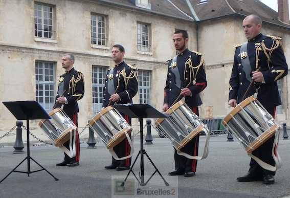 Aux rencontres de l'IHEDN, les tambours de l'armée de terre © NGV / B2