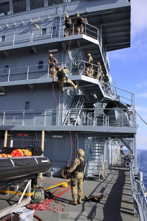 The boarding team of the Finns (credit: Bundeswehr / Achim Winkler)