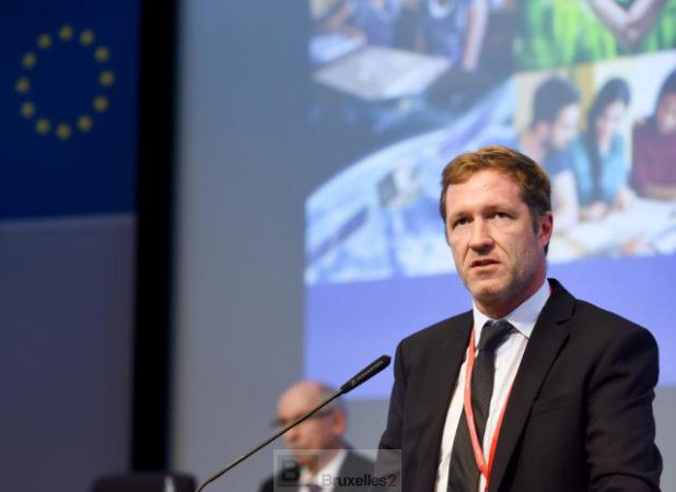 Paul Magnette at the European Commission during a conference on the budget (credit: EC / Archives B2 September 2016)