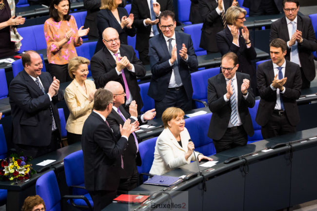 Angela prête serment et file à Paris. Le moteur franco-allemand se remet en marche ?