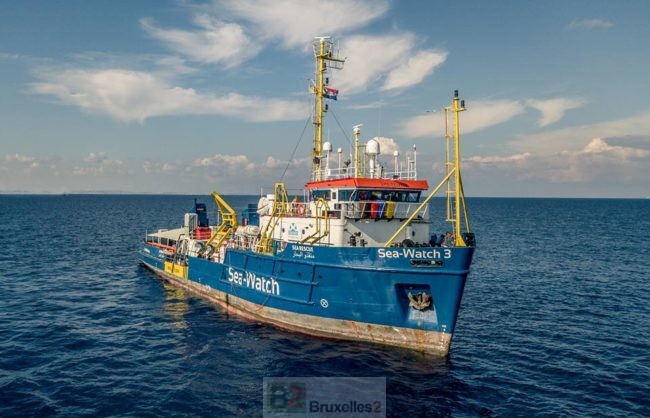 Quand les garde-côtes libyens et les ONG interviennent en même temps, c’est le bazar
