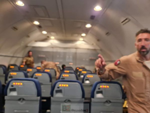 On board the Boeing of the Italian Air Force (Photo: Farnesina/Amb.Italie au Niger)