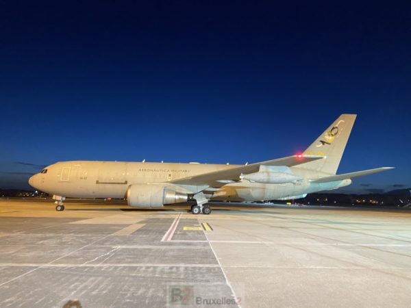 Avion Boeing de l'armée de l'air italienne à Niamey (Photo : MAE Italie)