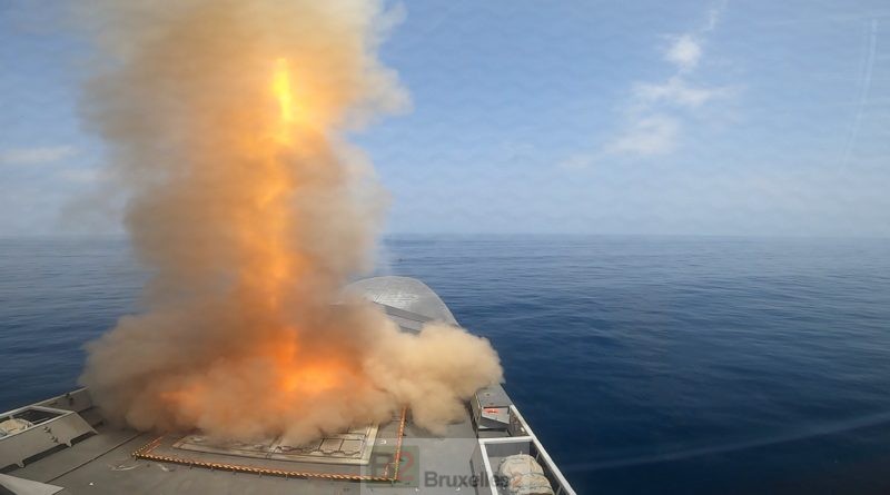 [Actualité] Mer Rouge : hélicoptère allemand en action, missiles balistiques abattus, navire chinois touché, drones détournés